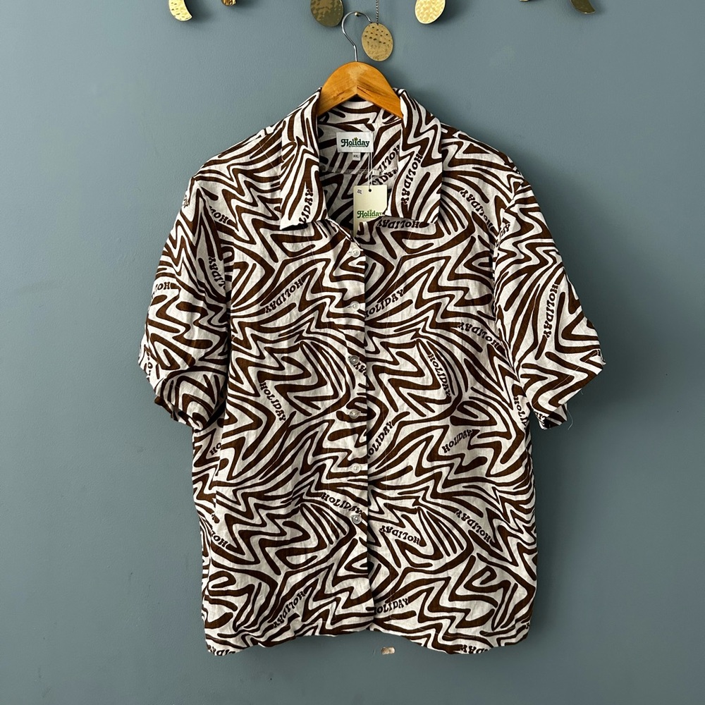 NWT Holiday by Emma Mulholland linen button down shirt